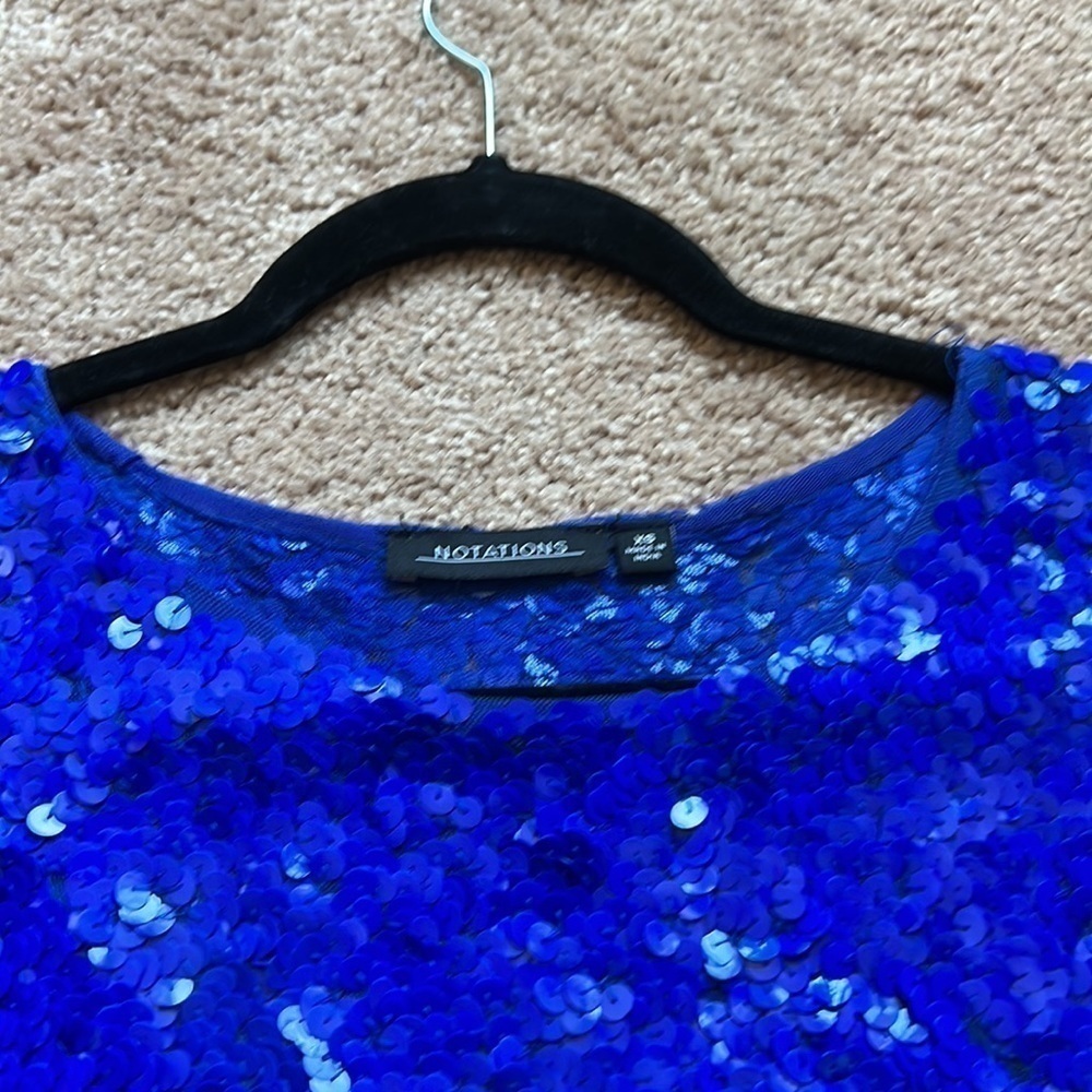 Notations blue sequins sleeveless top - Picture 2 of 5